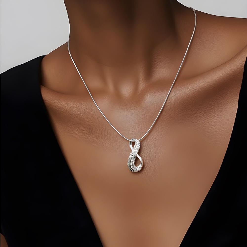 Elegant 925 Silver Diamond Infinity Pendant Necklace